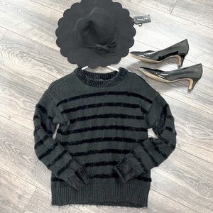 Ann Taylor sweater women’s size XS black fancy professional classy work